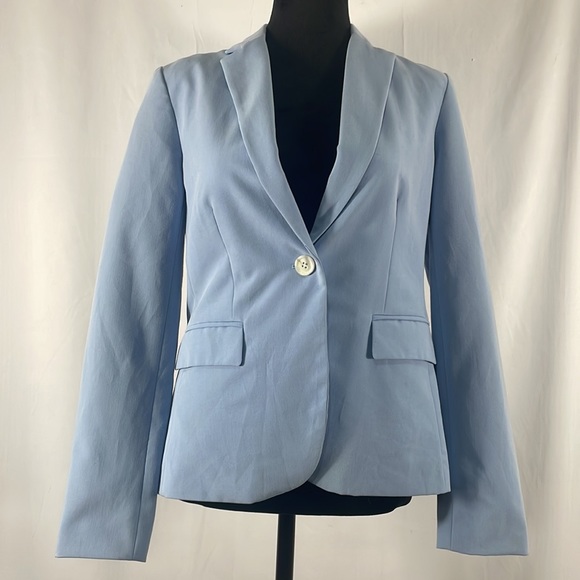 Light Blue Blazer, one button closure, size Medium,fitted - Picture 3 of 10